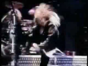 Guns N' Roses - It's So Easy Live  Era '87 - '93