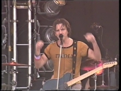 Pearl Jam - Leaving Here (Pinkpop 2000)