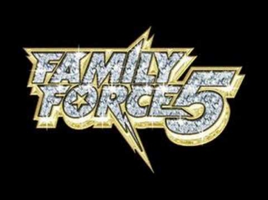 Love Addict - Family Force 5