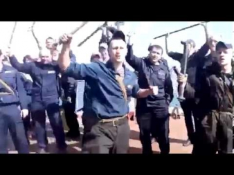 Украинские моряки на корабле 'Черкассы', поют `Воины света`  Донузлав 25 03