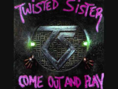 Twisted Sister - Out on The Streets