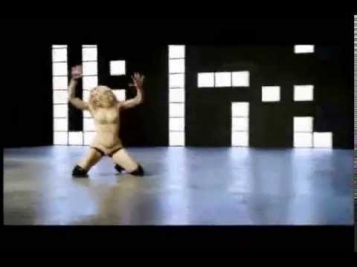 Madonna - 4 minutes (Official Video)