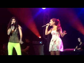 LA Boys - Ariana Grande & Victoria Justice (Summer Concert Series Universal Orlando)