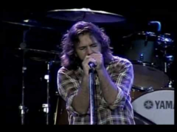 Pearl Jam - I Believe In Miracles